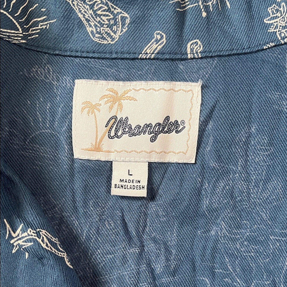 Wrangler Blue Short-Sleeve Button Front Top - Picture 2 of 7